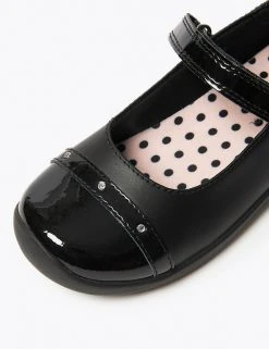 M&S Collection Kids' Leather Freshfeet™ School Shoes (8 Small - 1 Large) -SCHOOL UNIFORM Sales SD 04 T72 8661B Y0 X EC 2