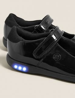 M&S Collection Footwear Kids' Leather Flashing Light School Shoes (8 Small - 1 Large) 9 M&S Collection Footwear Kids' Leather Flashing Light School Shoes (8 Small - 1 Large) -SCHOOL UNIFORM Sales SD 04 T72 8664B Y0 X EC 2