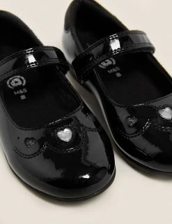 M&S Collection Kids' Leather Riptape School Shoes (8 Small - 1 Large) 11 M&S Collection Kids' Leather Riptape School Shoes (8 Small - 1 Large) -SCHOOL UNIFORM Sales SD 04 T72 8665B Y0 X EC 2