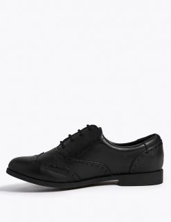 M&S Collection Kids’ Leather Lace-up Brogues School Shoes (13 Small - 7 Large) 9 M&S Collection Kids’ Leather Lace-up Brogues School Shoes (13 Small - 7 Large) -SCHOOL UNIFORM Sales SD 04 T72 8752B Y0 X EC 1